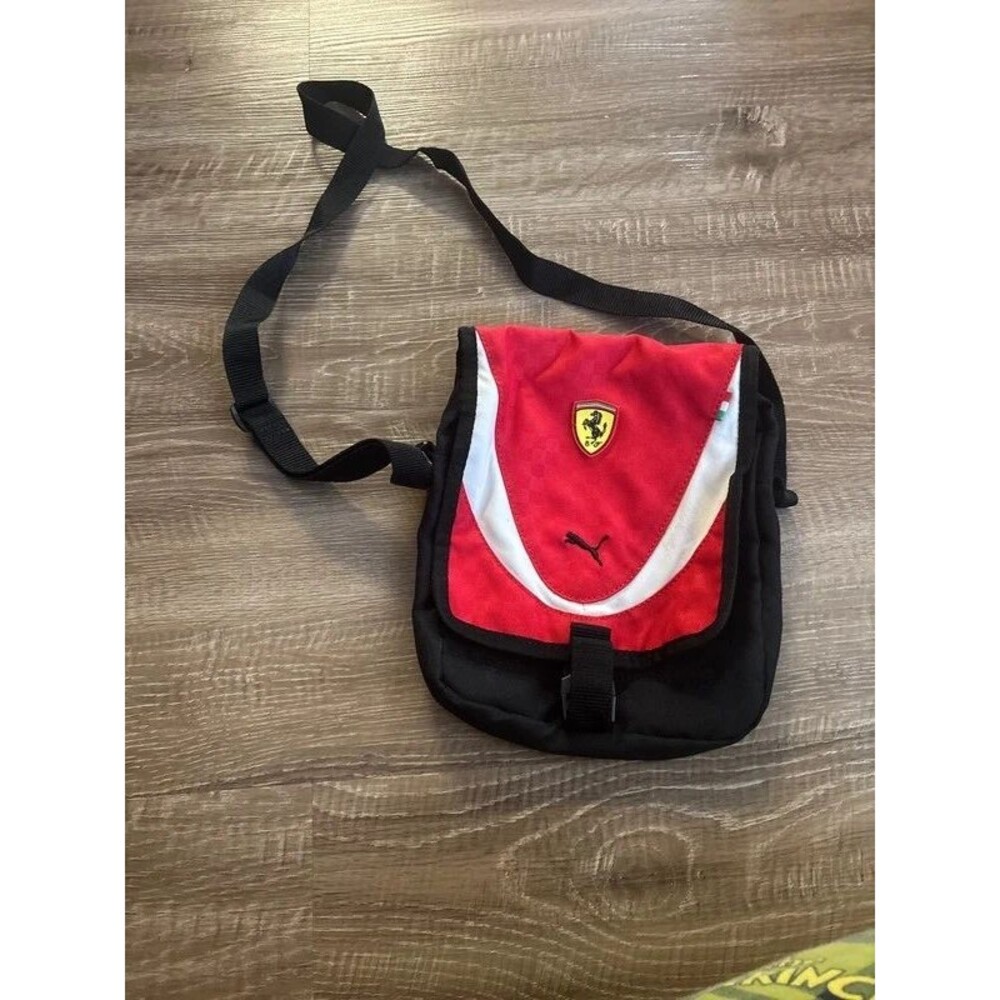 PUMA Official Ferrari Men's Crossbody Bag Brand - Pre-Owned Black Red White